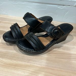 Born Azia sandal